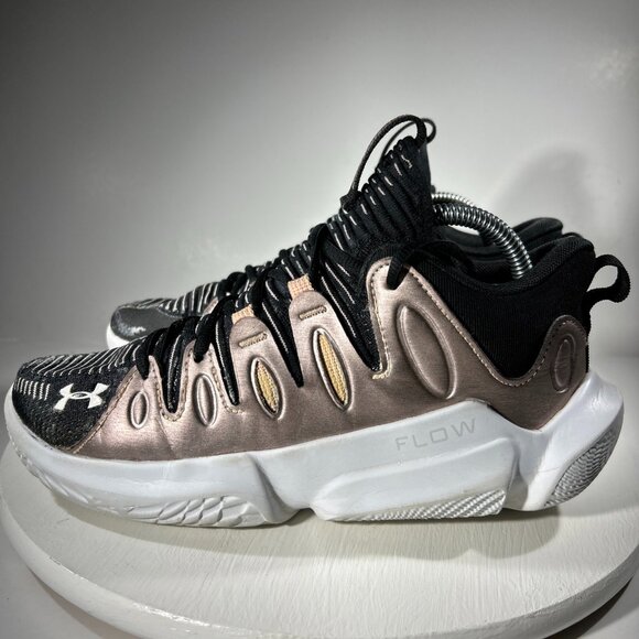 Under Armour Flow Breakthru 4 Womens Size 9 Basketball Shoes Black Gold Sneakers - Picture 1 of 11